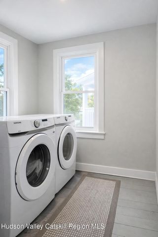 30 Old Post Road N, Red Hook, NY 12571