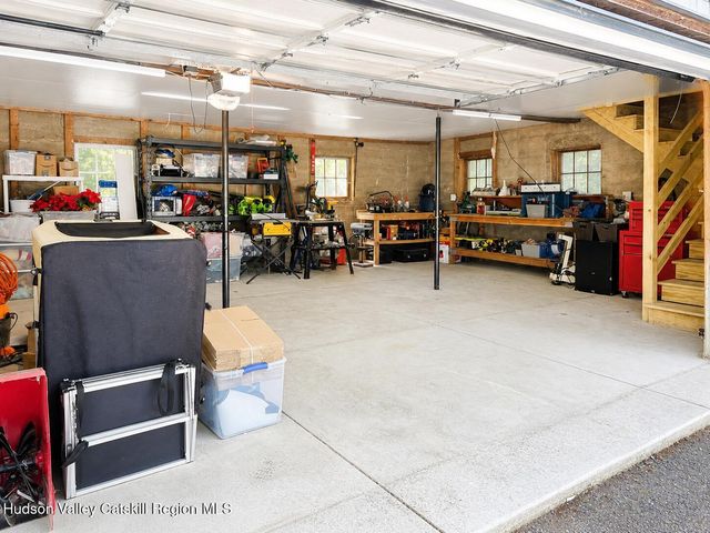 30 Old Post Road N, Red Hook, NY 12571