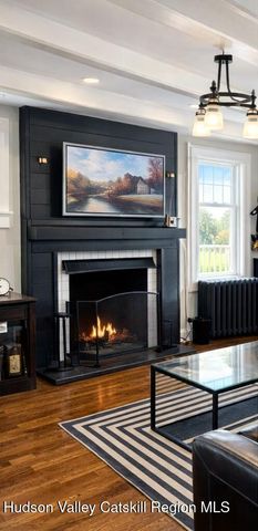 30 Old Post Road N, Red Hook, NY 12571