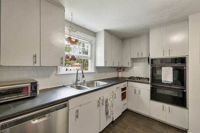 18 Buckman Drive, Chelmsford, MA 01824