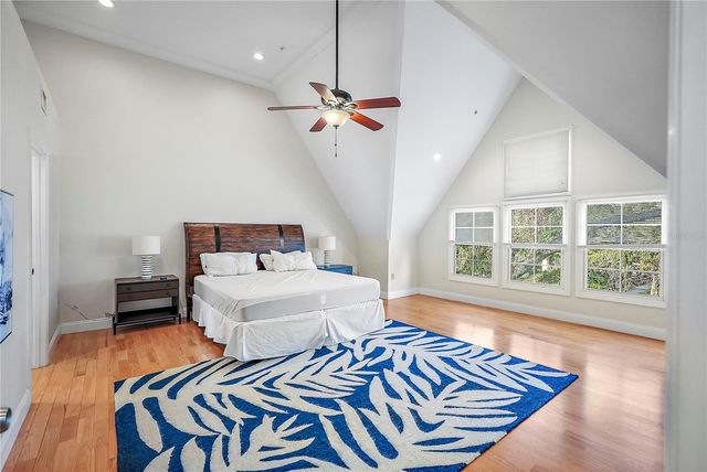 832 BAY STREET NE 3, St Petersburg, FL 33701