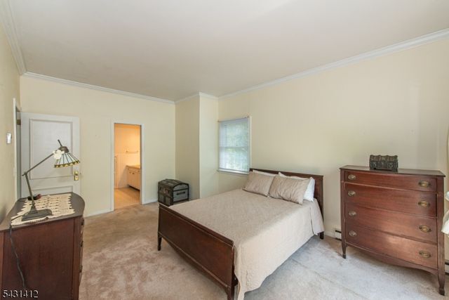174 Pines Lake Dr E, Wayne Twp., NJ 07470
