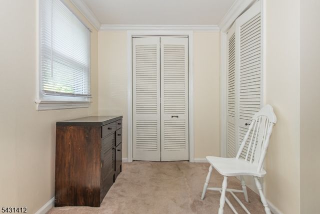 174 Pines Lake Dr E, Wayne Twp., NJ 07470