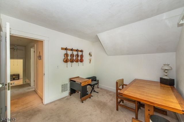 174 Pines Lake Dr E, Wayne Twp., NJ 07470
