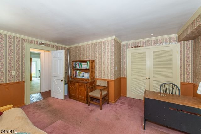 174 Pines Lake Dr E, Wayne Twp., NJ 07470