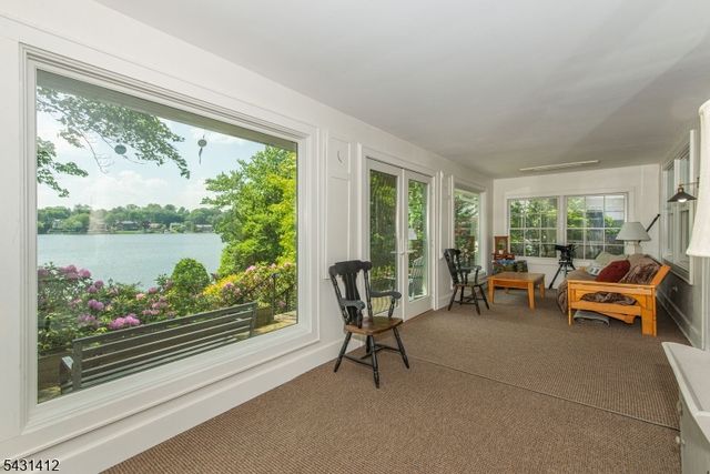 174 Pines Lake Dr E, Wayne Twp., NJ 07470