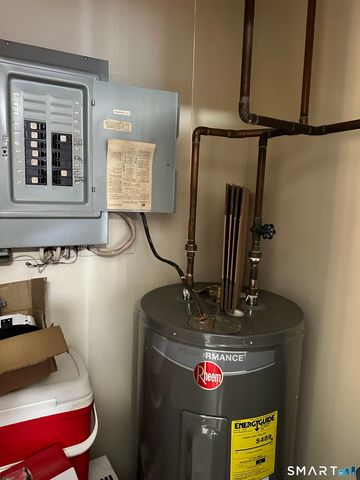 75 Franklin Avenue, Hartford, CT 06114