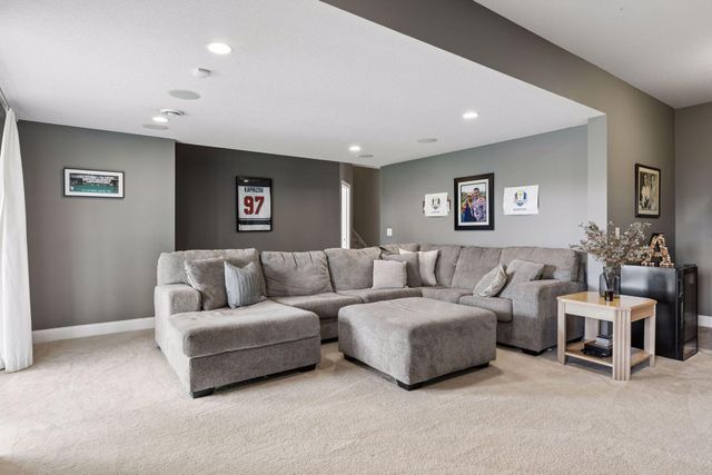4061 San Vitero Circle, Chaska, MN 55318