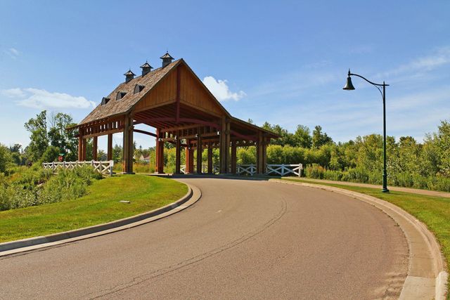4061 San Vitero Circle, Chaska, MN 55318