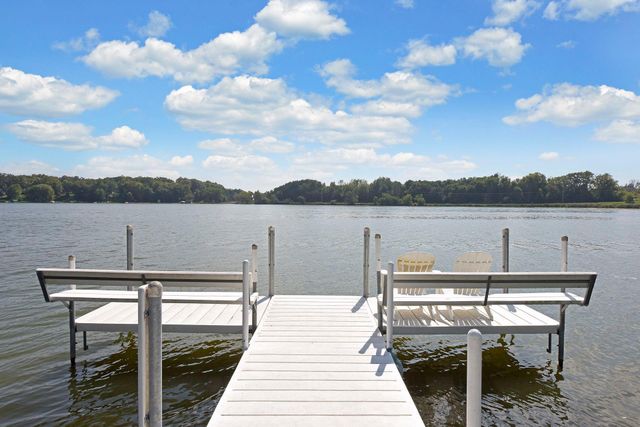 4061 San Vitero Circle, Chaska, MN 55318
