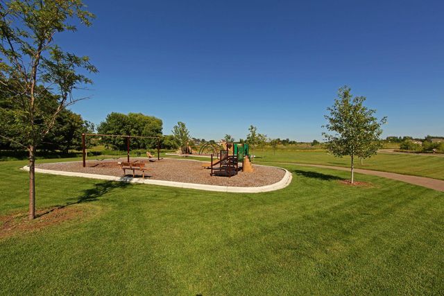 4061 San Vitero Circle, Chaska, MN 55318