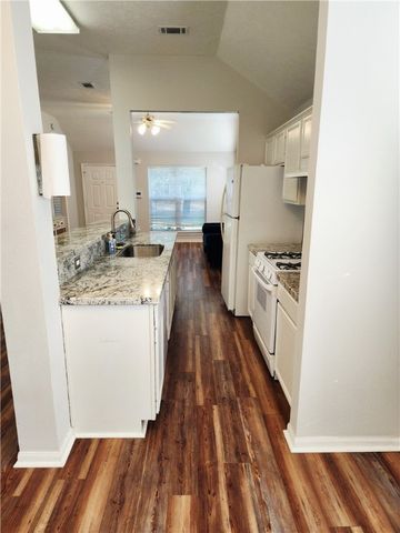 2423 Pintail Loop, College Station, TX 77845