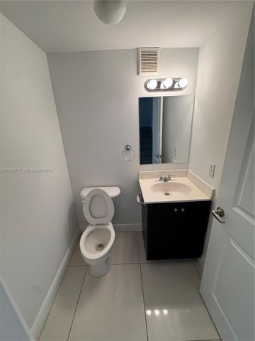 820 N 17th Avenue, Hollywood, FL 33020