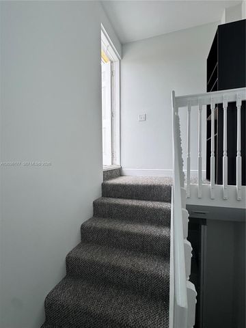 820 N 17th Avenue, Hollywood, FL 33020