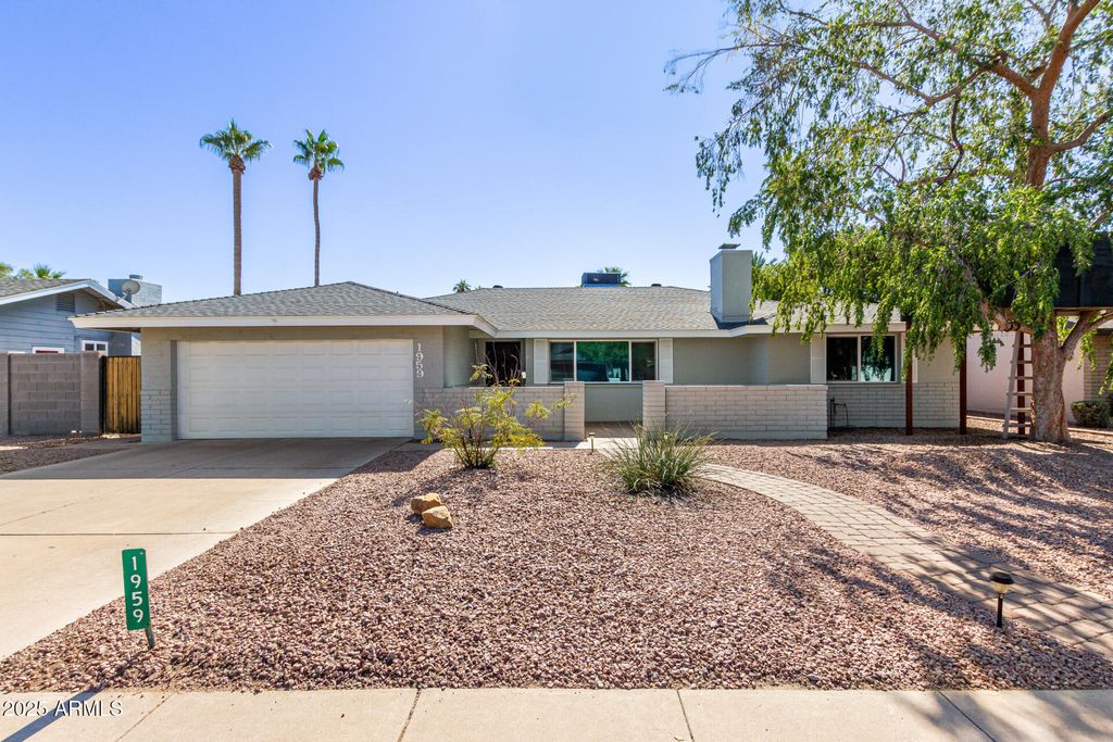 1959 E LAGUNA Drive, Tempe, AZ 85282