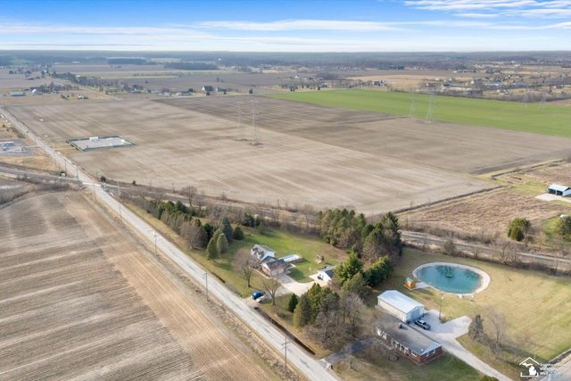 2544 Scofield Carleton Road, Carleton, MI 48117