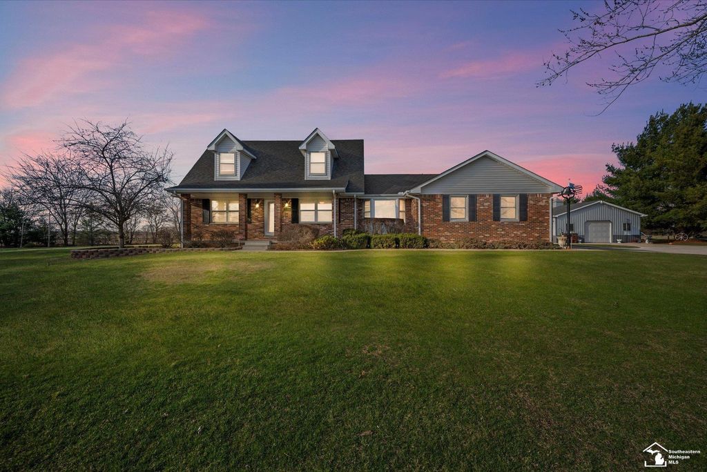 2544 Scofield Carleton Road, Carleton, MI 48117