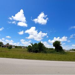 834 JAGUAR BOULEVARD, Lehigh Acres, FL 33974