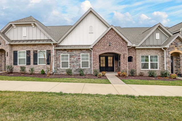215 Trevor Dr, Mount Juliet, TN 37122