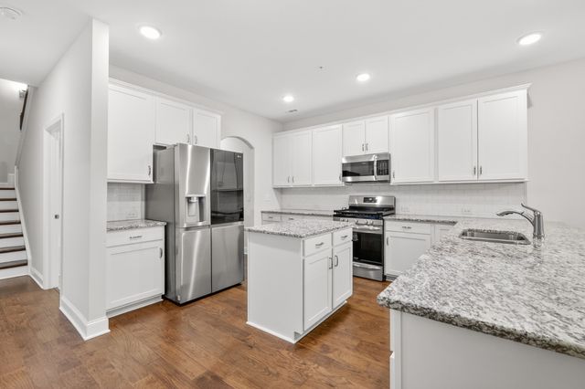 215 Trevor Dr, Mount Juliet, TN 37122