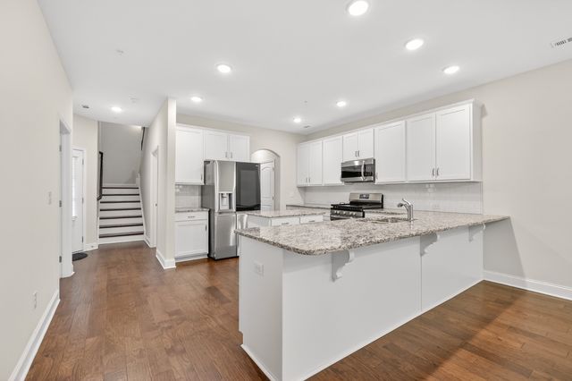 215 Trevor Dr, Mount Juliet, TN 37122