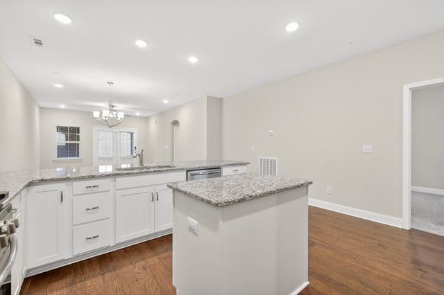 215 Trevor Dr, Mount Juliet, TN 37122