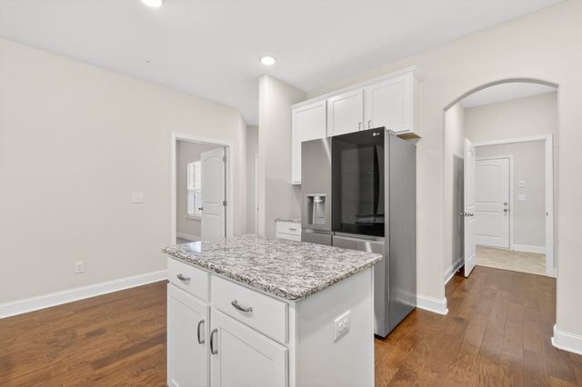 215 Trevor Dr, Mount Juliet, TN 37122