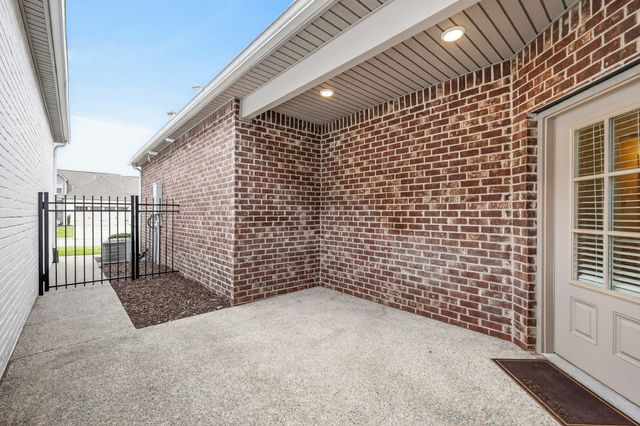 215 Trevor Dr, Mount Juliet, TN 37122