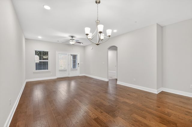 215 Trevor Dr, Mount Juliet, TN 37122