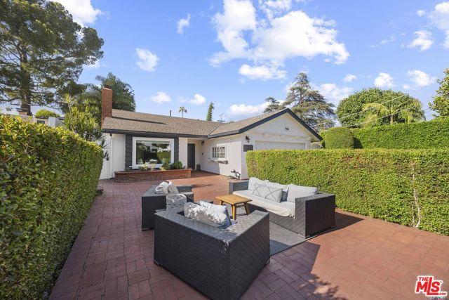 11139 Hortense Street, North Hollywood (los Angeles), CA 91602