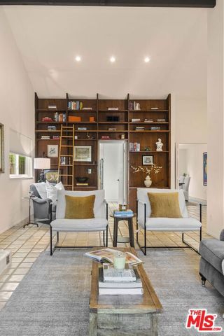 11139 Hortense Street, North Hollywood (los Angeles), CA 91602
