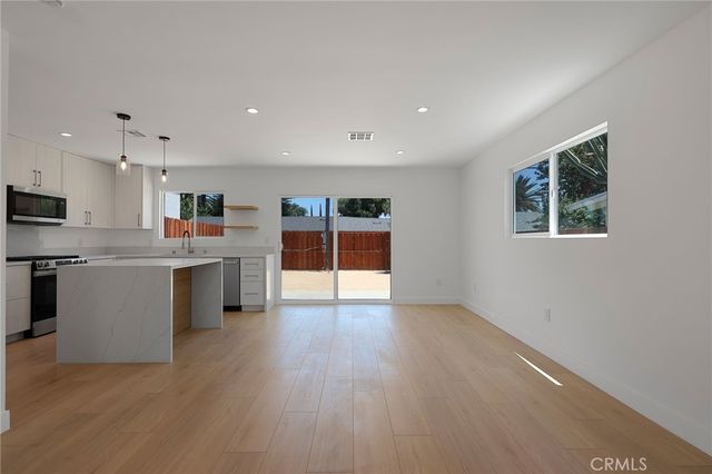 7950 Sausalito Avenue, West Hills, CA 91304