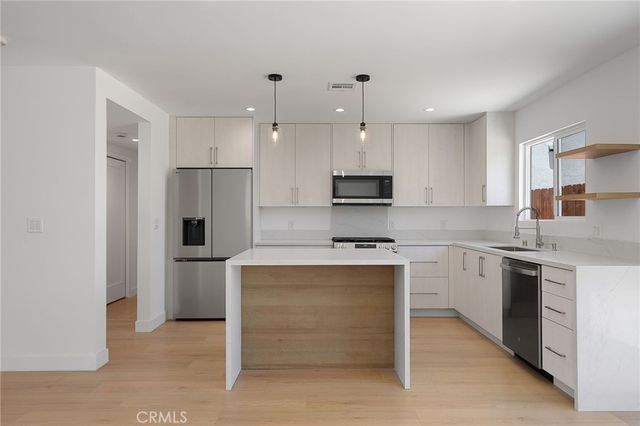 7950 Sausalito Avenue, West Hills, CA 91304