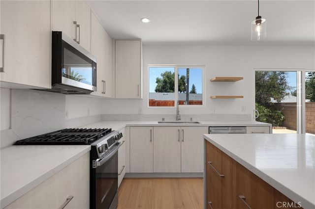 7950 Sausalito Avenue, West Hills, CA 91304