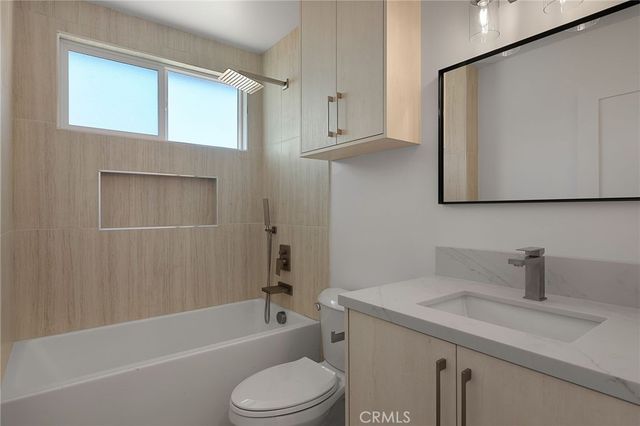7950 Sausalito Avenue, West Hills, CA 91304