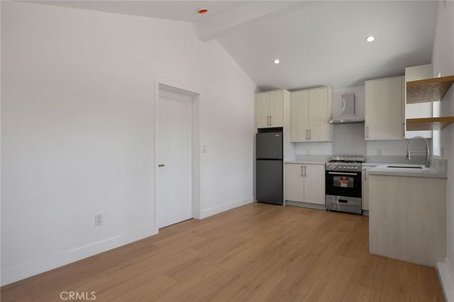7950 Sausalito Avenue, West Hills, CA 91304
