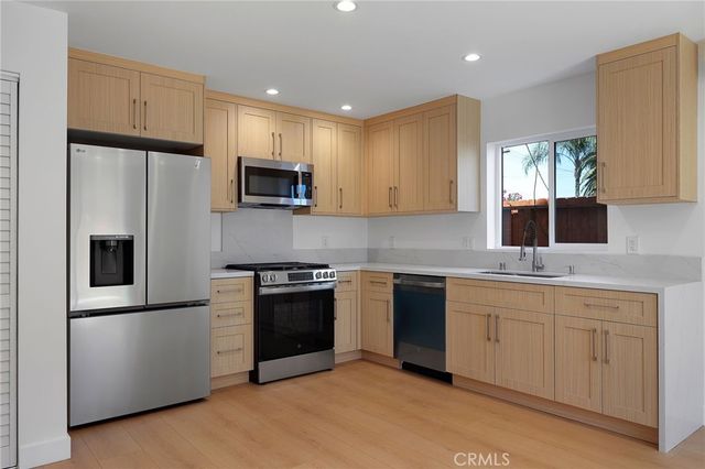 7950 Sausalito Avenue, West Hills, CA 91304