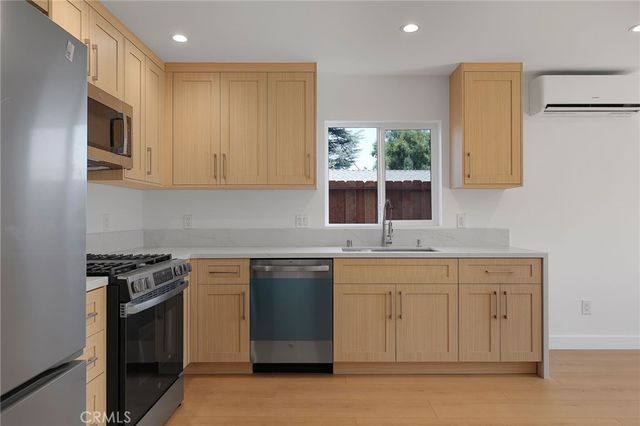 7950 Sausalito Avenue, West Hills, CA 91304