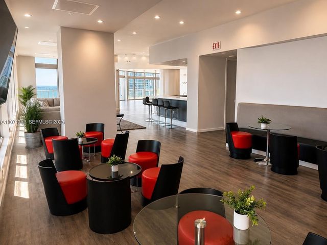 300 S Biscayne Boulevard T-3311, Miami, FL 33131