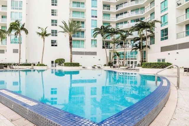 300 S Biscayne Boulevard T-3311, Miami, FL 33131