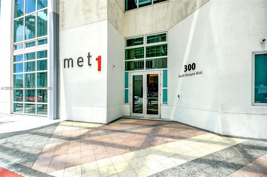300 S Biscayne Boulevard T-3311, Miami, FL 33131