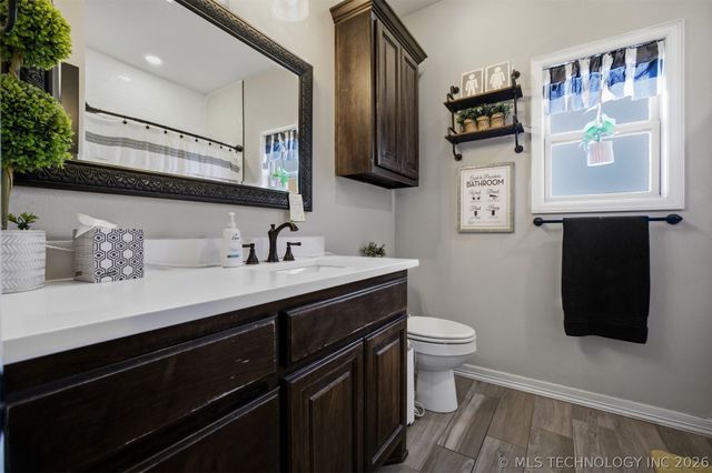 26498 Columbia Crest Drive, Claremore, OK 74019