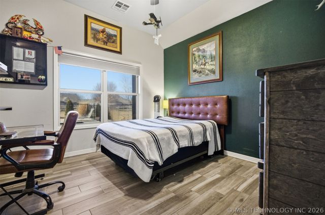 26498 Columbia Crest Drive, Claremore, OK 74019