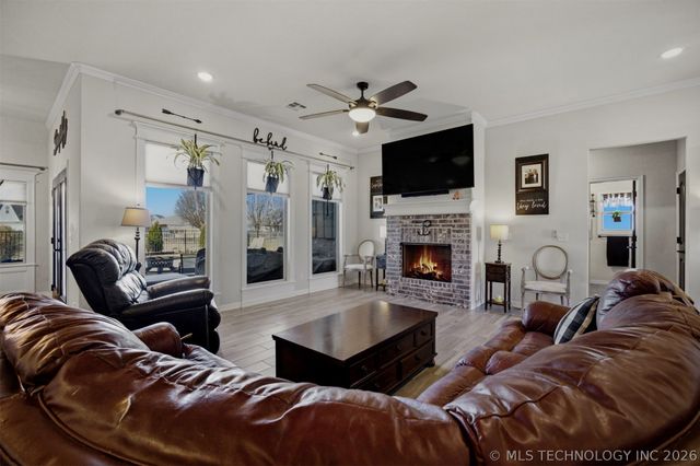 26498 Columbia Crest Drive, Claremore, OK 74019