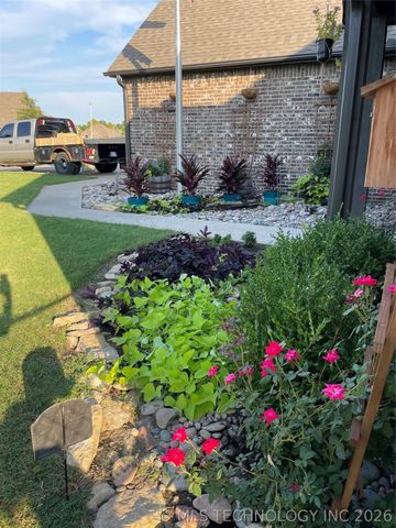 26498 Columbia Crest Drive, Claremore, OK 74019