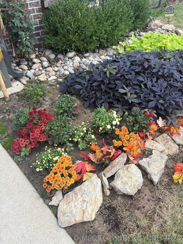 26498 Columbia Crest Drive, Claremore, OK 74019