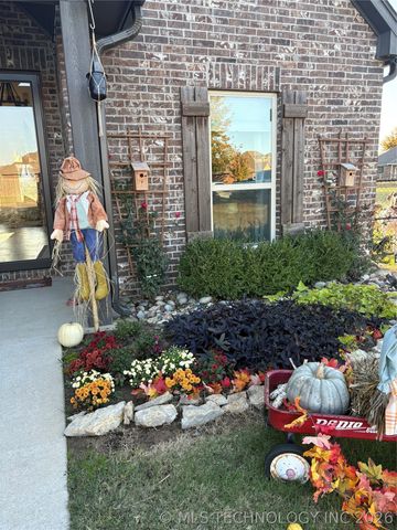 26498 Columbia Crest Drive, Claremore, OK 74019