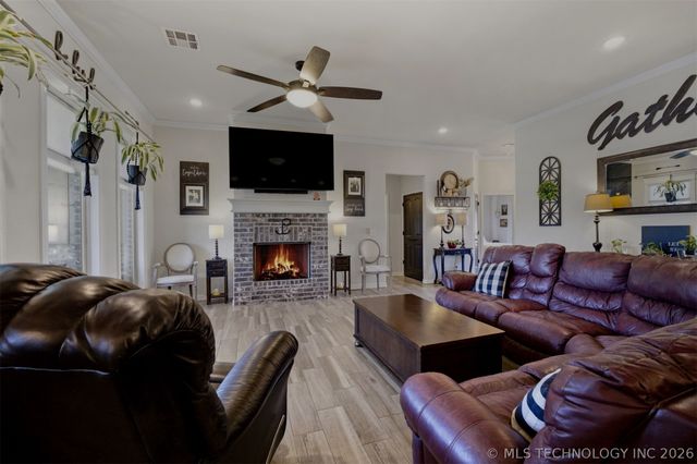 26498 Columbia Crest Drive, Claremore, OK 74019