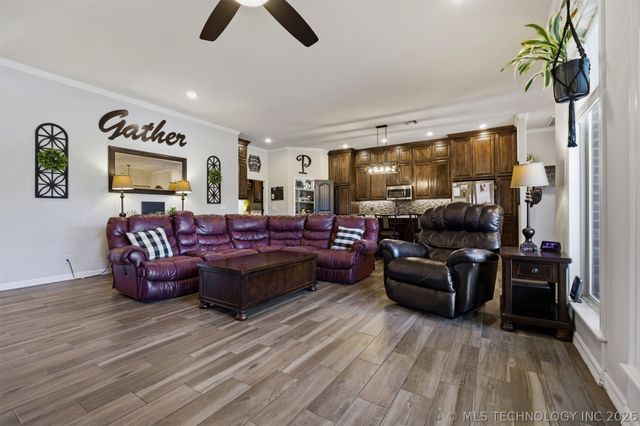 26498 Columbia Crest Drive, Claremore, OK 74019