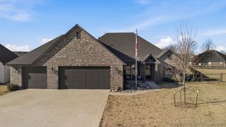 26498 Columbia Crest Drive, Claremore, OK 74019